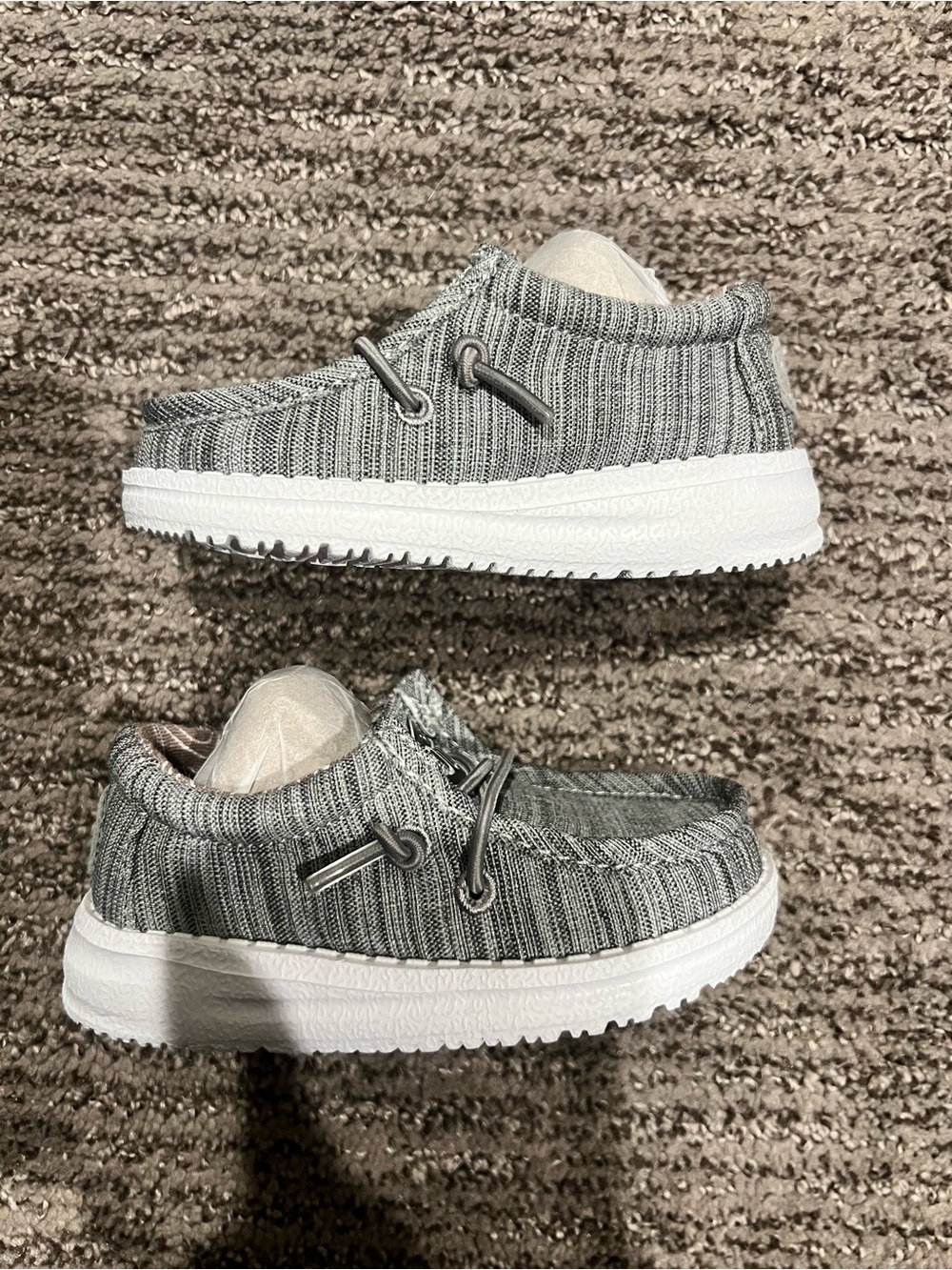 Hey Dude Toddler Size 5 Shoes in Gray - Picture 8 of 12